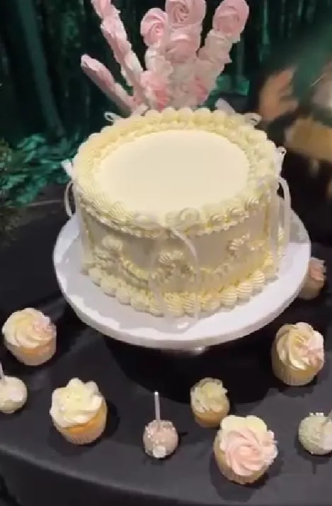 Custom cake catering Toronto